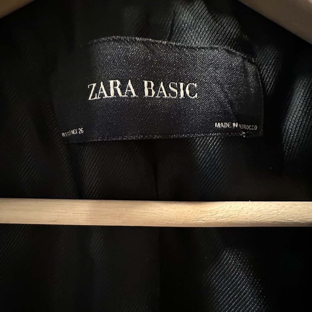 Zara Coat - Picture 3 of 3